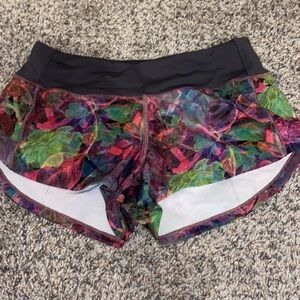 Lululemon speed up shorts, low rise 2.5